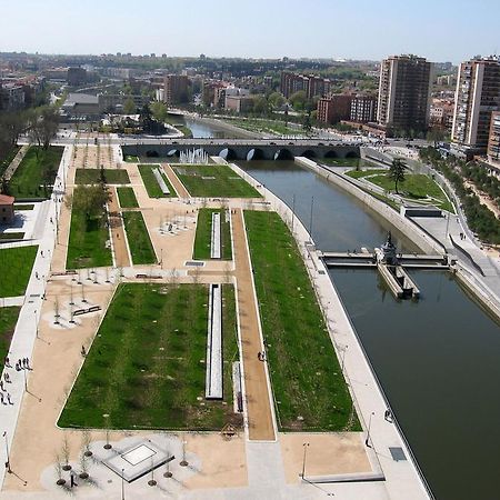 Piramides 2 Apartment Madrid Luaran gambar